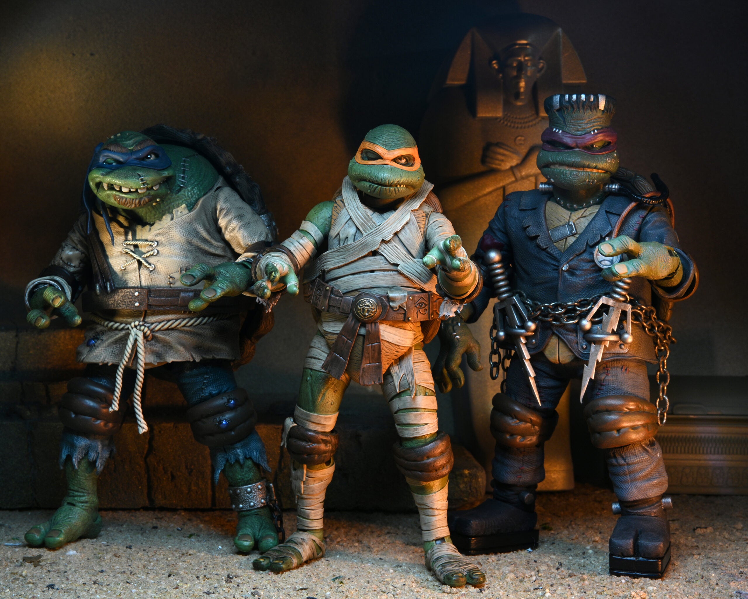 TMNT Universal Monsters x Teenage Mutant Ninja Turtles – Michelangelo as The Mummy