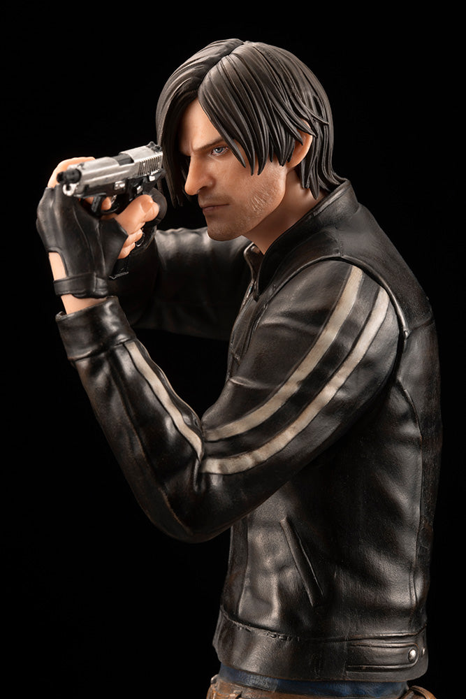 RESIDENT EVIL VENDETTA LEON S. KENNEDY RENEWAL PACKAGE ARTFX STATUE